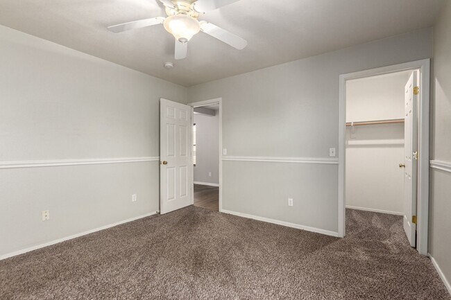 Building Photo - 21127 Avenida Del Valle Ct