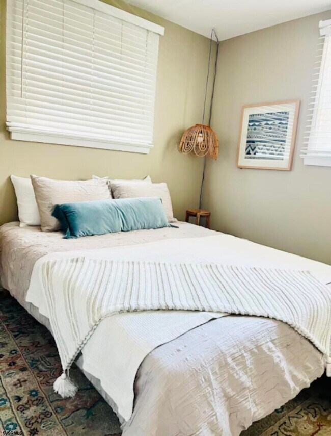 Building Photo - 512 W Brigantine Ave