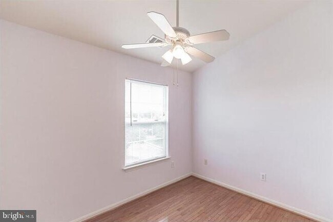 Building Photo - 5520 Jowett Ct