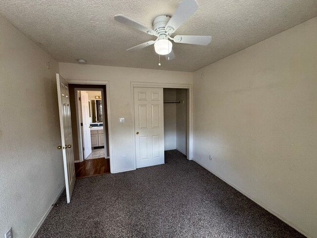 Building Photo - Foothills 2-Story in Vista Del Mundo!