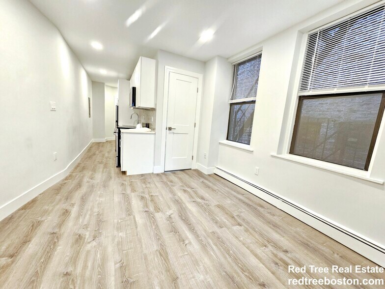Apt 4 - 40 Joy St