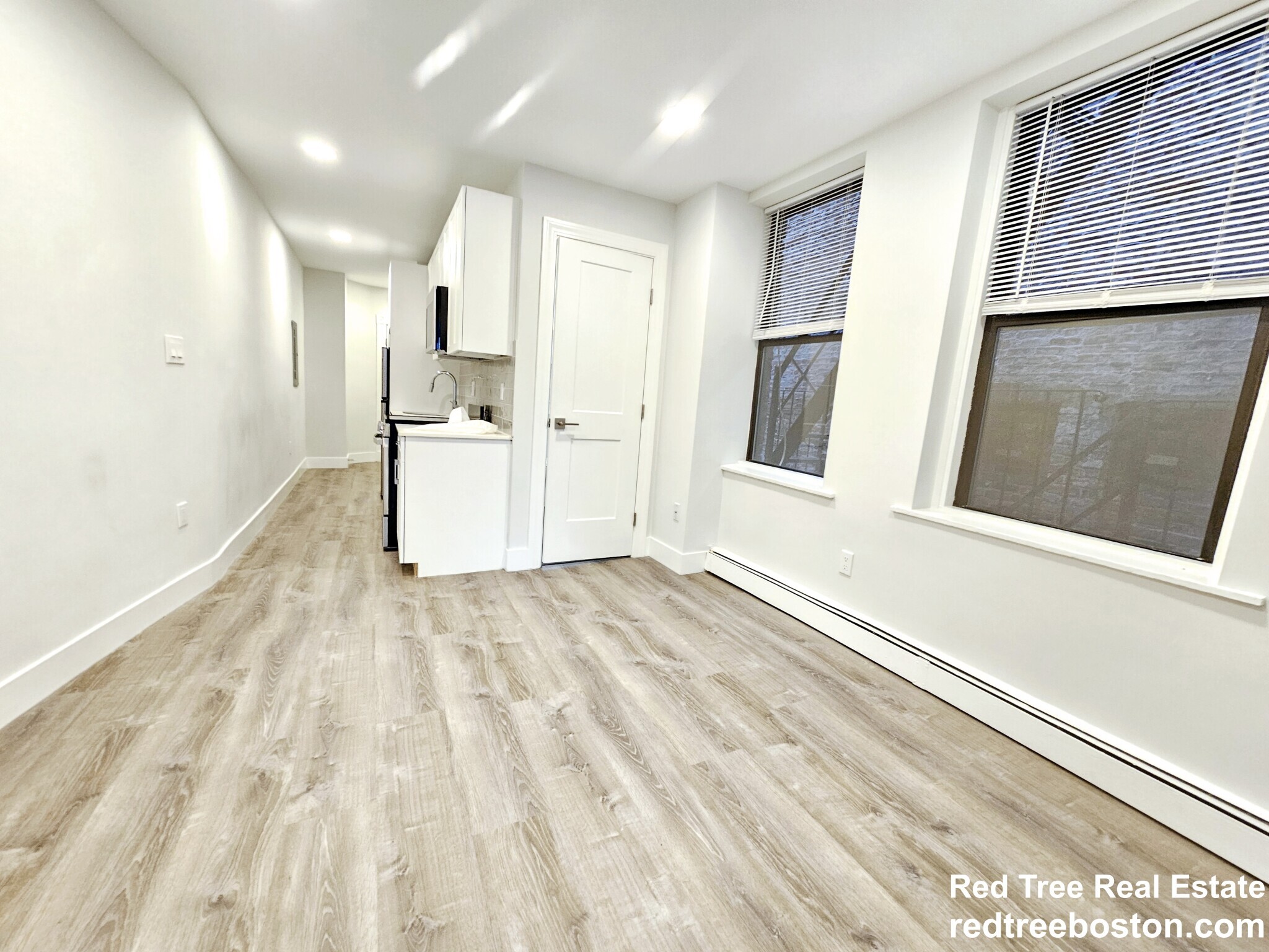 Apt 4 - 40 Joy St