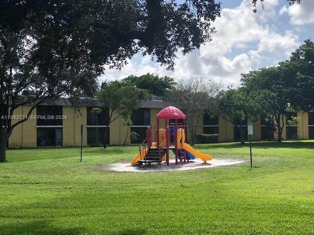 Building Photo - 105 Meadows Cir