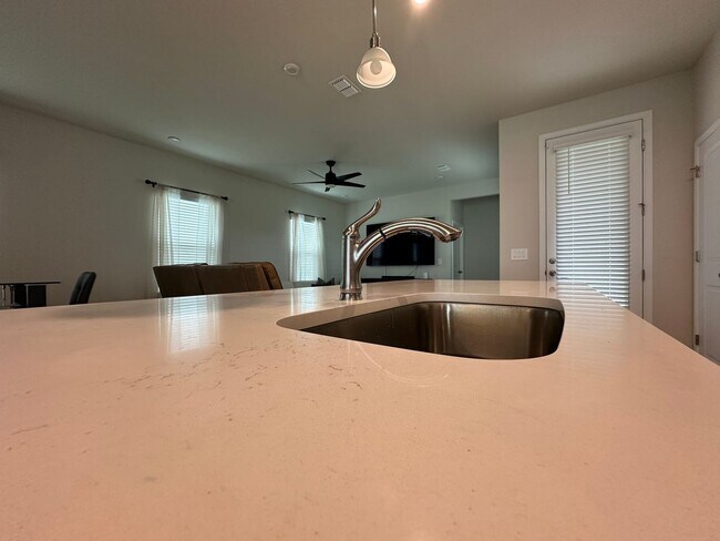 Building Photo - Beautiful Apopka Home For Rent!