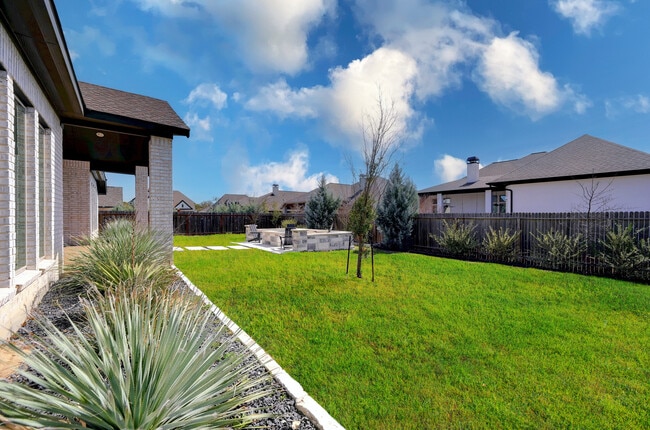 Building Photo - 7948 Valley Pt