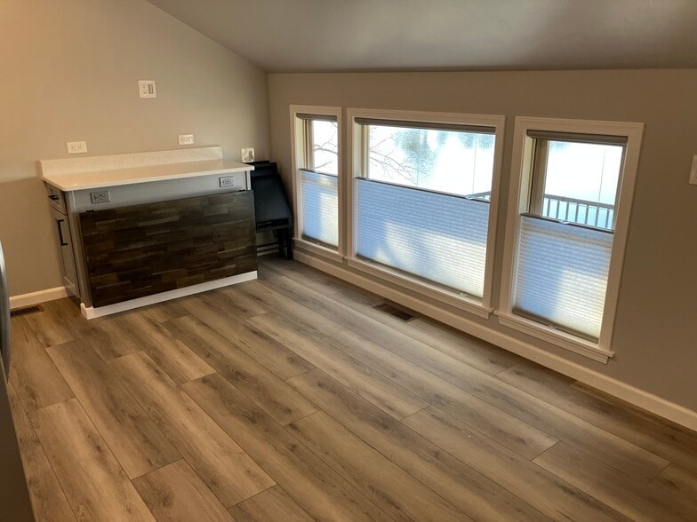 Building Photo - 4120 Stuart Cir