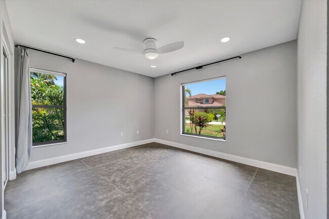 Building Photo - Stunning 3 Bed/ 2 Bath Pool Home in Longwood Run ~ UTC