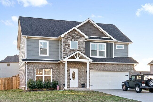 Building Photo - 331 Bluebriar Trace