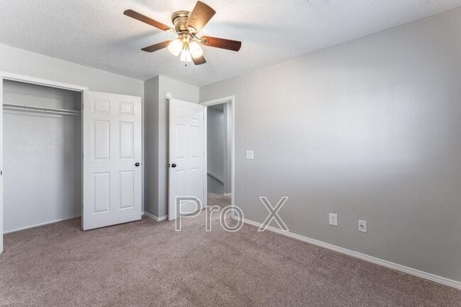 Building Photo - 3503 SW Victoria Pl