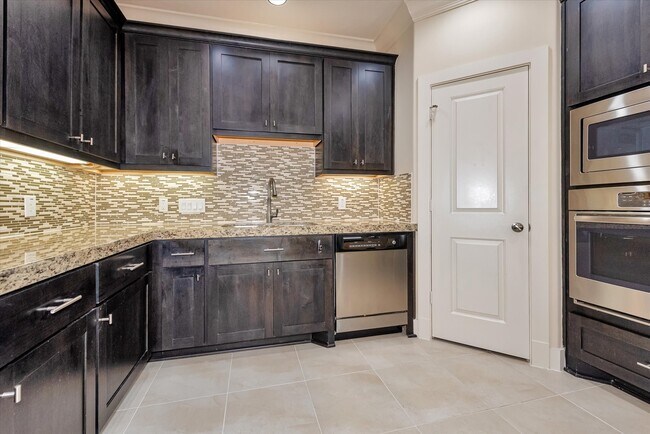 Building Photo - 13405 Preston Cliff Ct