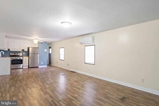 Building Photo - 34490 Virginia Dr