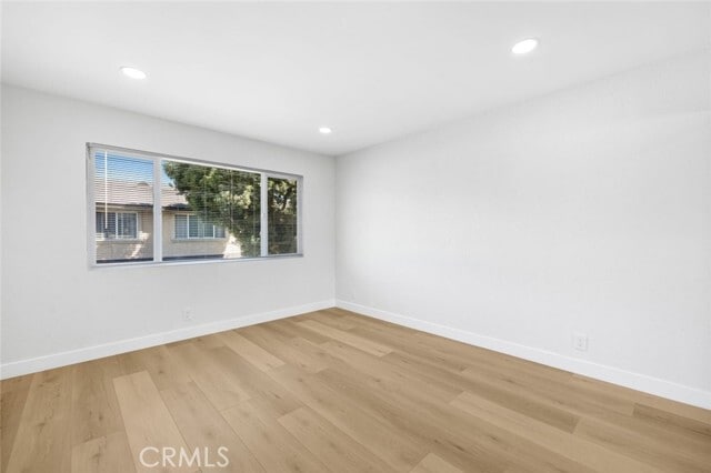 Building Photo - 7435 Shadyglade Ave