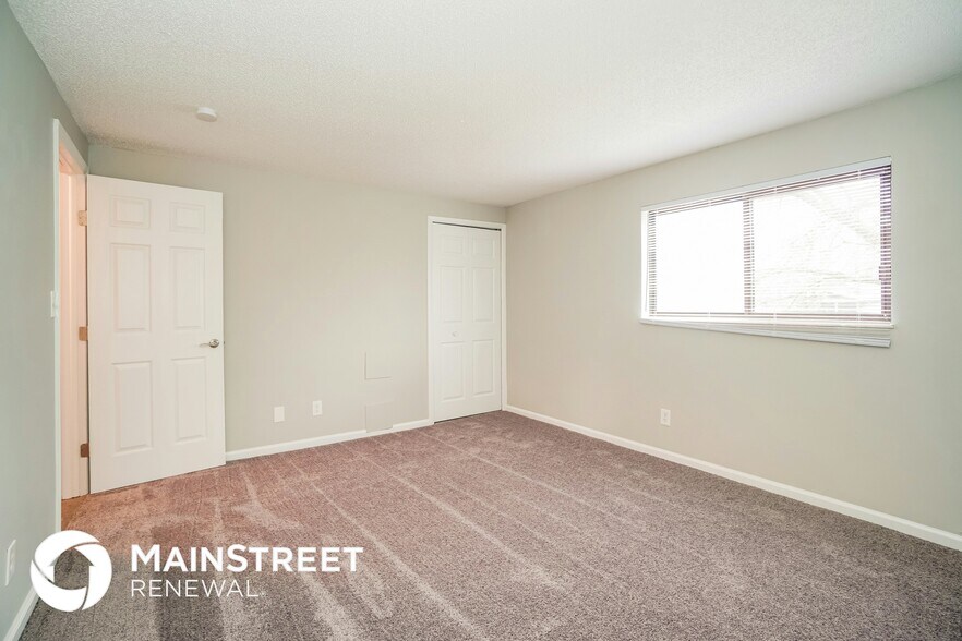Building Photo - 1571 Kerryglen Dr