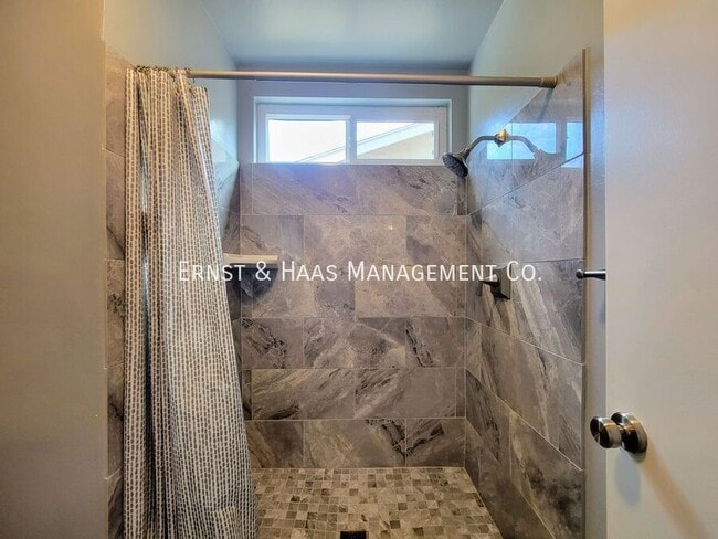 Building Photo - 10751 Andy St