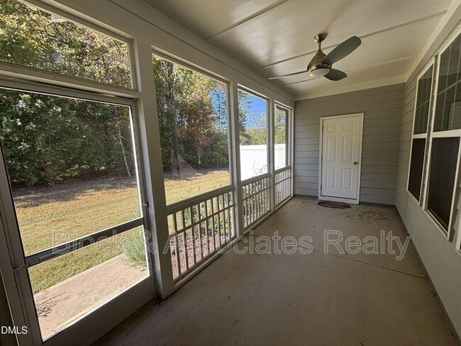 Building Photo - 2105 Goudy Dr