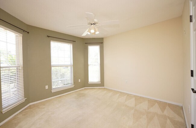 Building Photo - Great Location in Fort Walton Beach