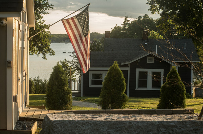 Building Photo - 7 Cottage Ln