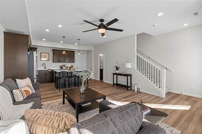Building Photo - 2896 Eastridge Ter