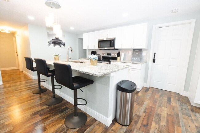 Building Photo - 3007 E 21st Ave