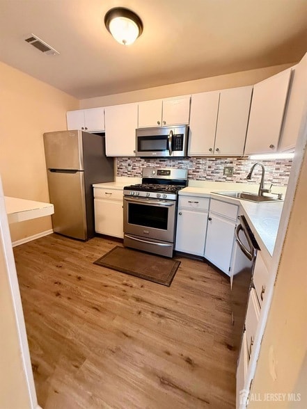 Building Photo - 505 Woodhaven Dr