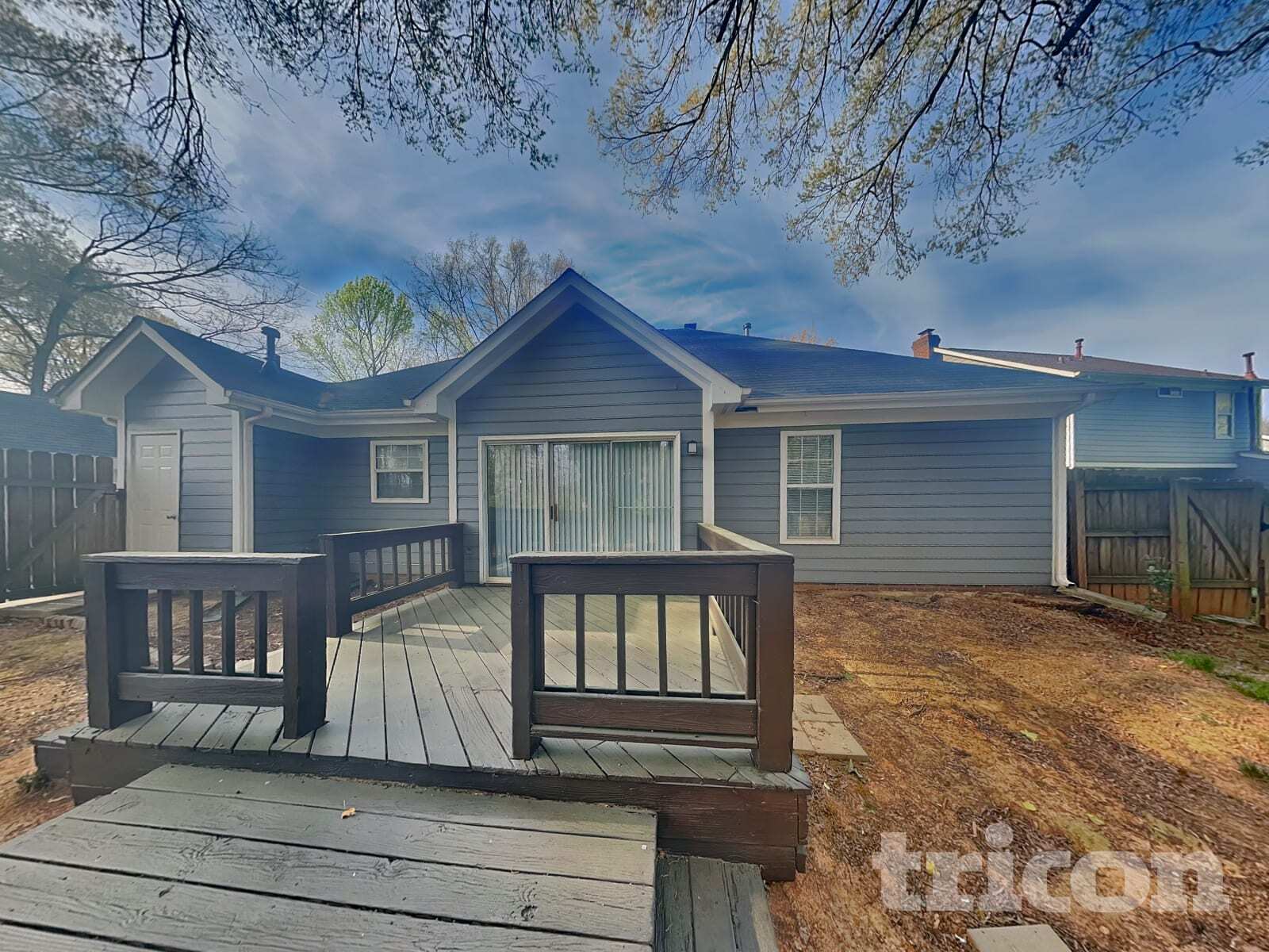 Building Photo - 217 Clear Springs Ct