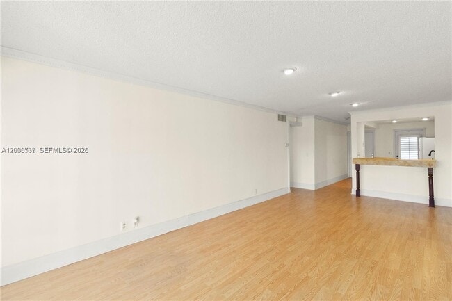 Building Photo - 455 Paradise Isle Blvd