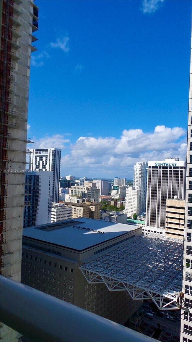 Building Photo - 300 S Biscayne Blvd