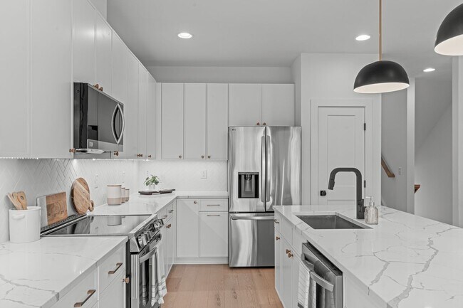 Building Photo - 600 Rocky Knob Ct