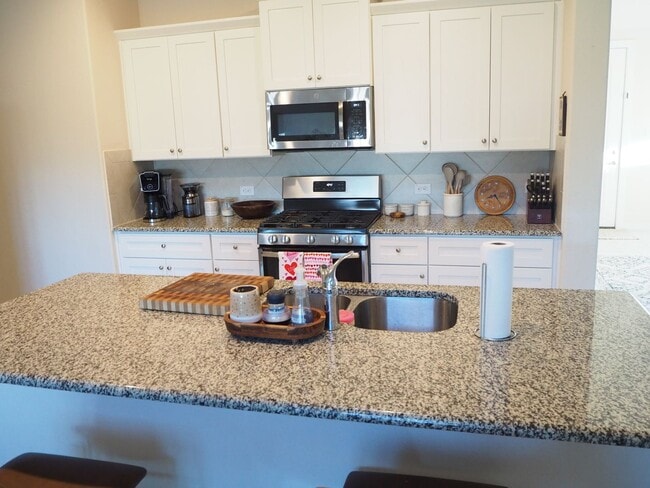 Building Photo - 4317 Swallow Dr