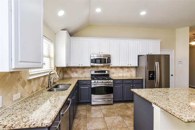 Building Photo - 9409 Caliente Dr