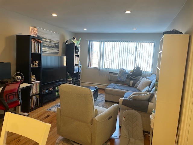 Building Photo - 5310 N Chester Ave