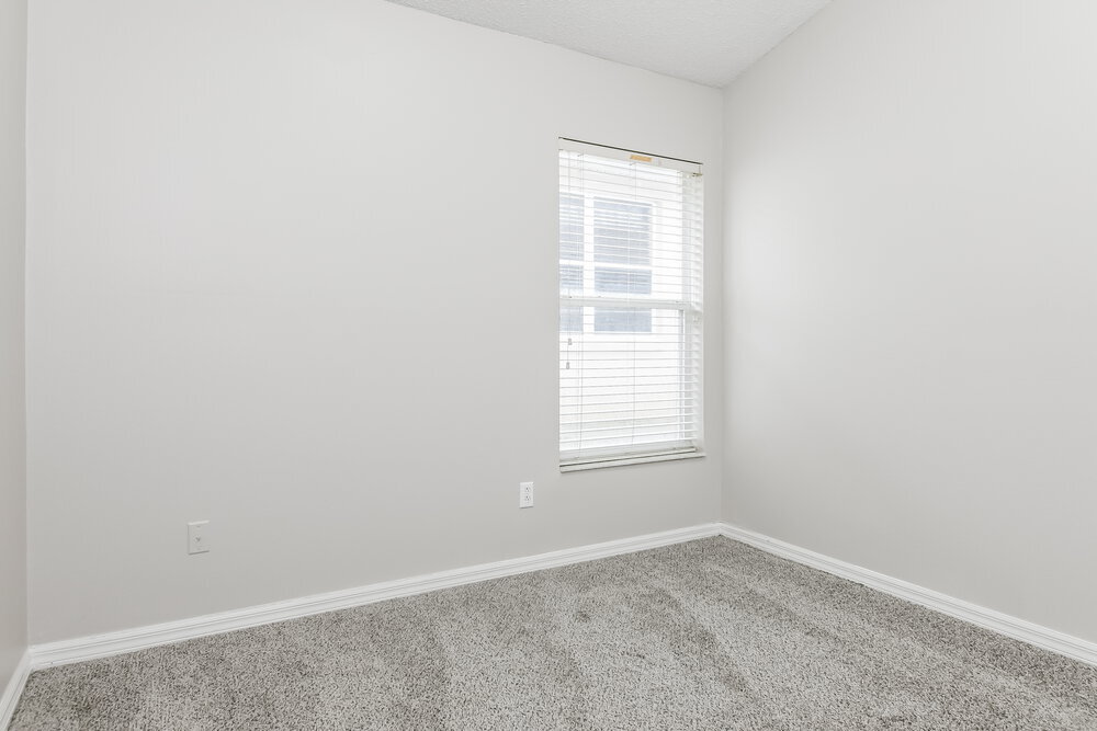 Building Photo - 1140 Stoneham Dr