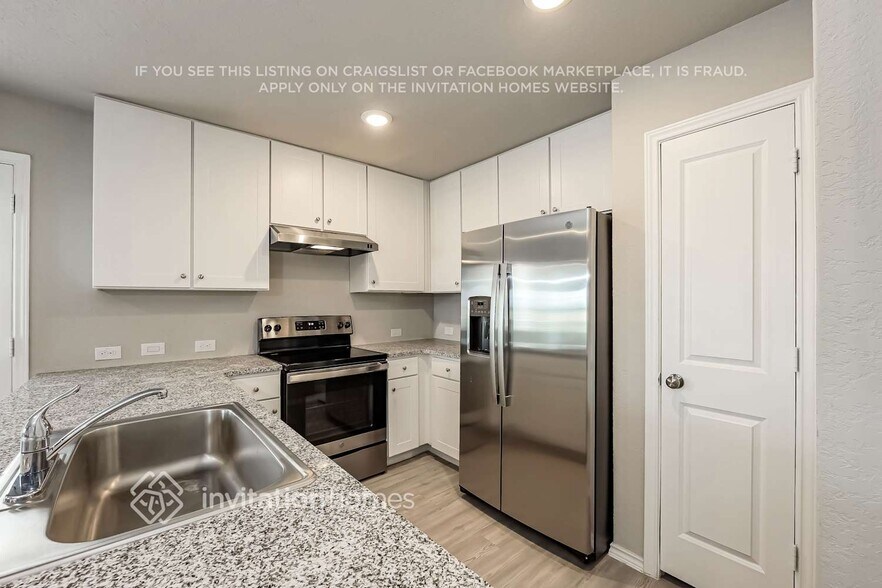 Building Photo - 128 Hollywood Dr