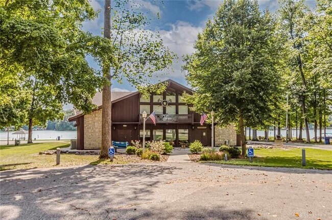 Building Photo - 679 Lakengren Dr