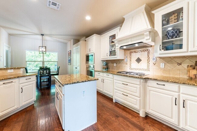 Building Photo - 939 Windham Dr