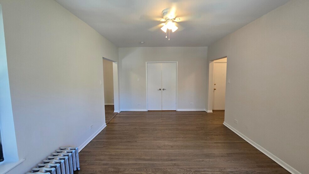Building Photo - 7722 N Marshfield Ave