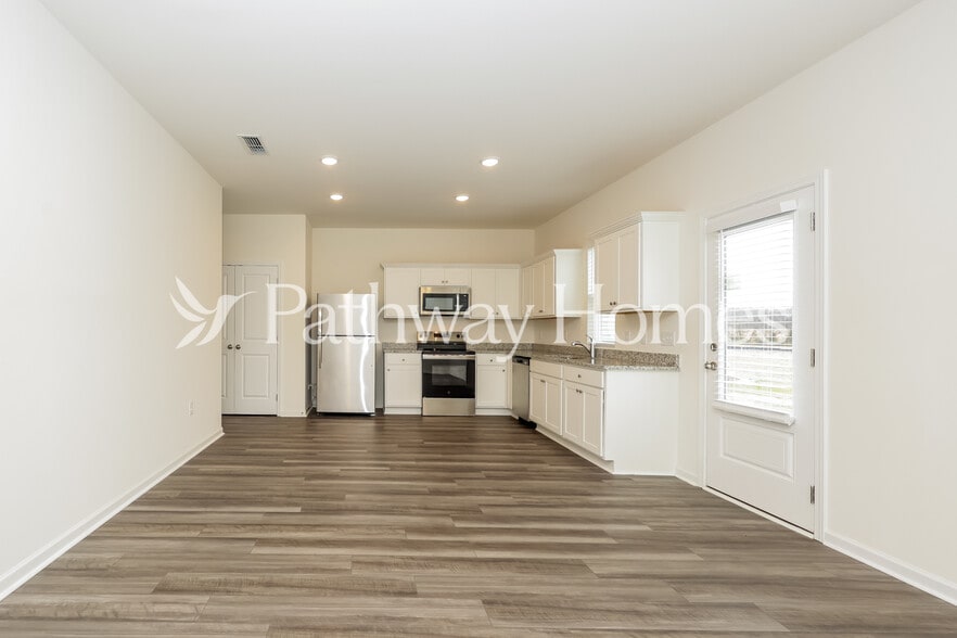 Building Photo - 1071 Large Poppy Dr