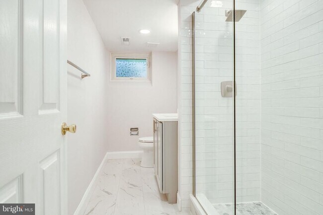 Building Photo - 6525 Byrnes Dr