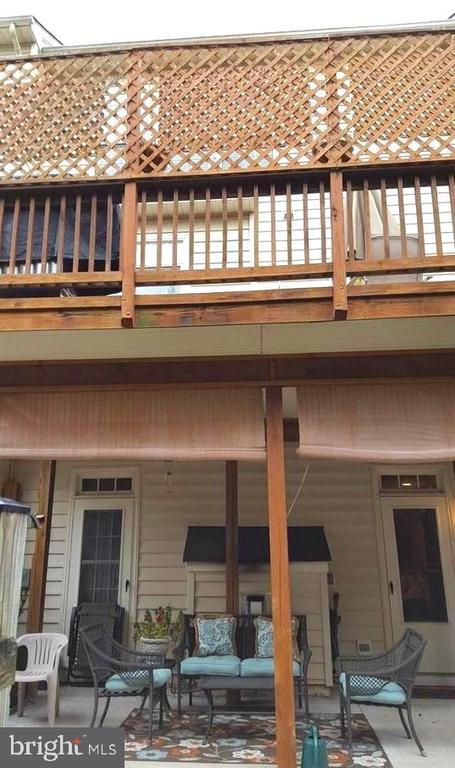 Building Photo - 9730 Corbett Cir