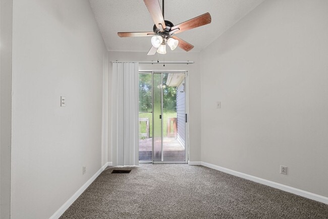 Building Photo - 3 Bedroom Home For Rent in Sango Area!