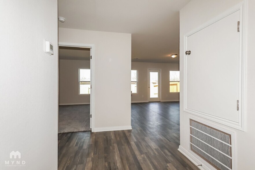 Building Photo - 13015 S Green Wing Cir
