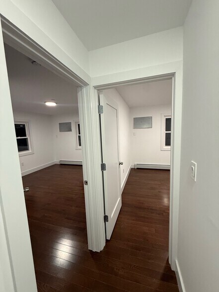 Building Photo - 5-31 B 72 St