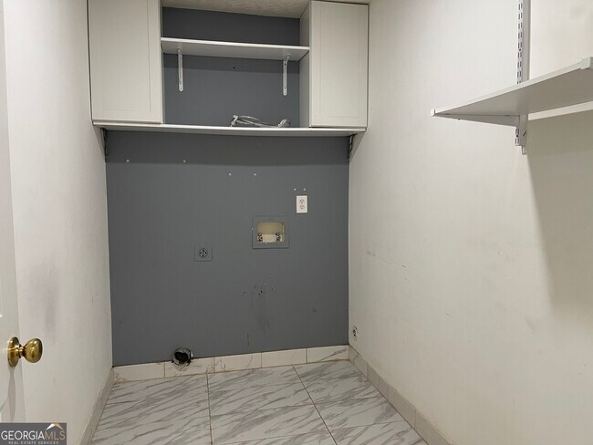 Building Photo - 1480 Walnut Hill Cir