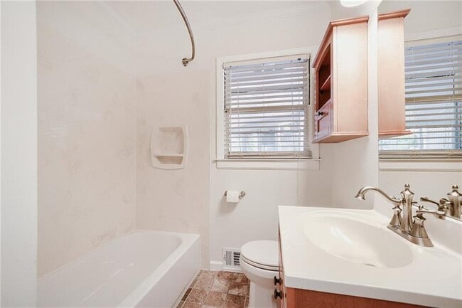 Building Photo - 1278 Fairhill Ln NE