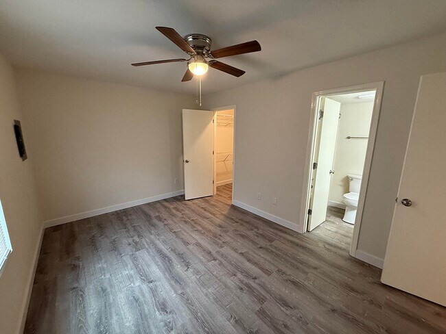 Building Photo - 1709 Hanover Blvd