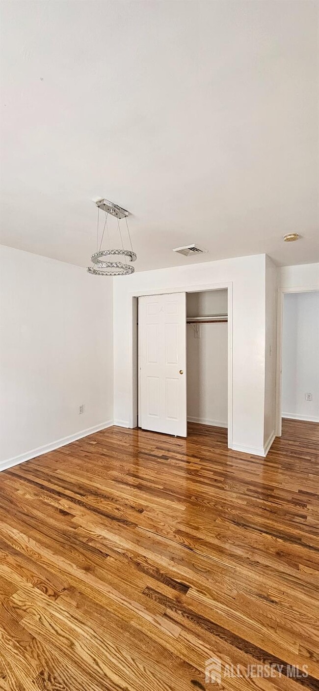 Building Photo - 655 4th St