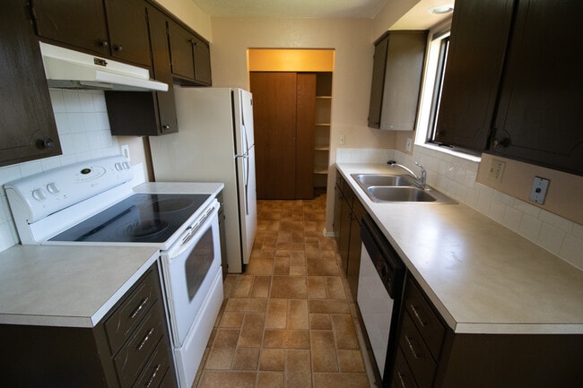 Building Photo - 889 NW 4th Ave