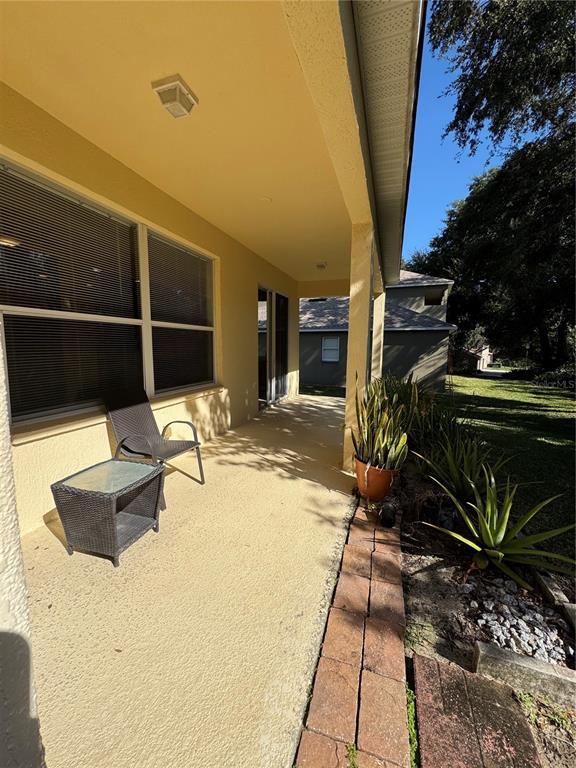 Building Photo - 559 Hiawatha Palm Pl