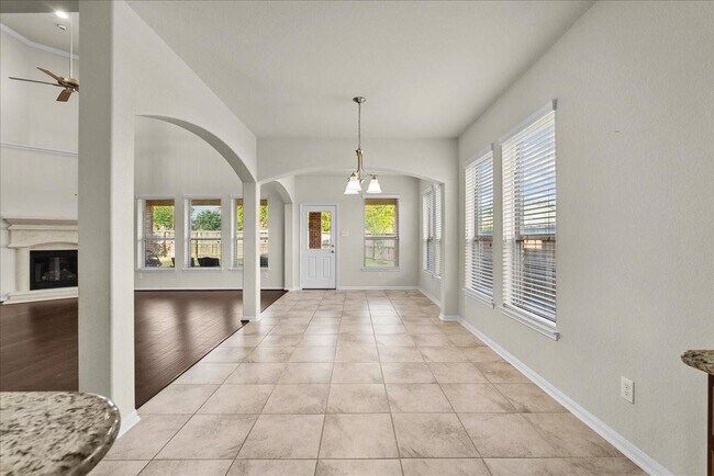 Building Photo - 2246 Oakleaf Trail Ln