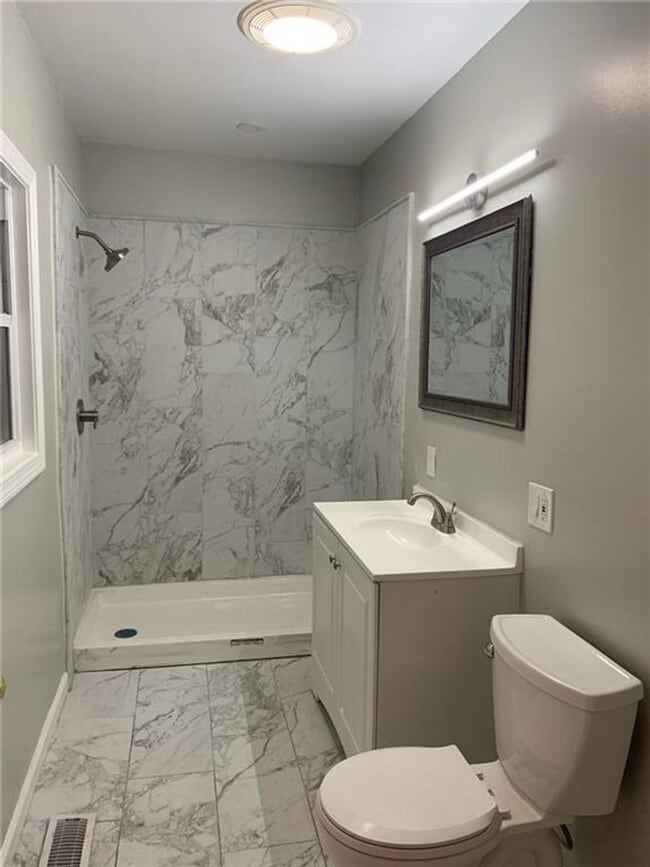 Building Photo - Renovated 3BR Single Family Home Near Downtown Providence & JWU Harborside